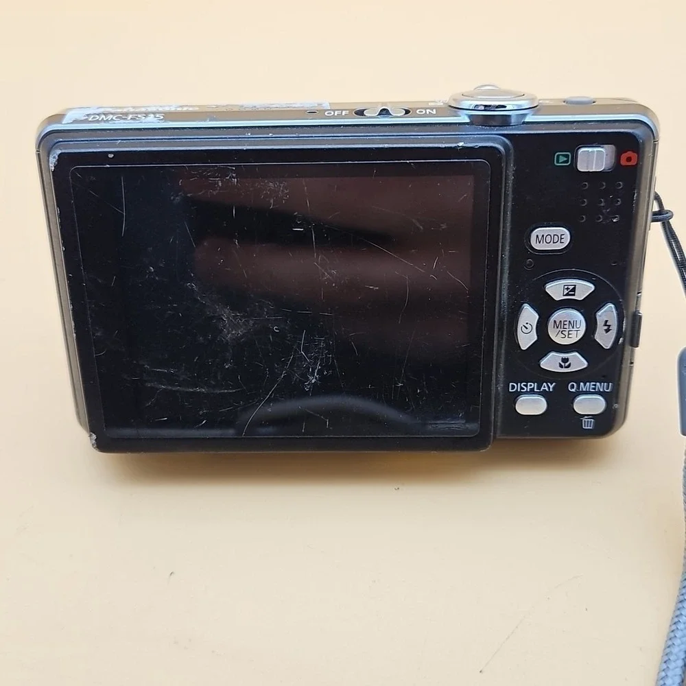 Panasonic Lumix DMC-FS15 Digital Camera Black UNTESTED AS IS FOR PARTS